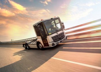 Mercedes testuje całkowicie elektryczny pojazd komunalny Mercedes-Benz eEconic