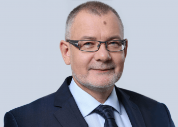 LOTOS tworzy ekologiczny asfalt. „Ograniczy on stężenie toksycznych substancji, zawartych w spalinach” – mówi Cezary Godziuk, LOTOS Asfalt