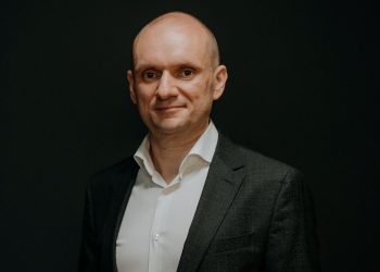 „Jestem przekonany, że sklepy z żywnością roślinną w przyszłości skorzystają” – mówi Paweł Rybak, Shoper