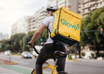 Glovo zobowiązuje się do osiągnięcia zerowej emisyjności przed 2040 rokiem