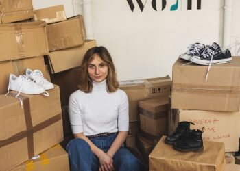 WoshWosh rusza z kolejną zbiórką obuwia dla osób bezdomnych. Rok temu firma zebrała 9 tys. par