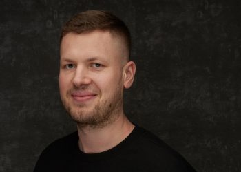 „Chcemy produkować mniejszą liczbę paneli fotowoltaicznych, ale w bardzo dobrej jakości” – mówi Stanisław Bajorski, Grupa Unimot