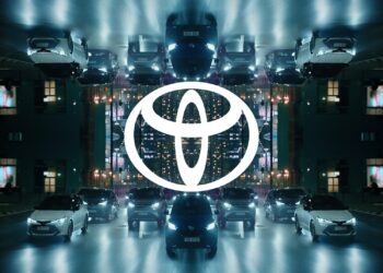 Nowatorski pociąg elektryczno-wodorowy z ogniwami Toyoty