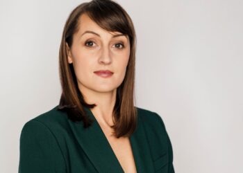 Które zagadnienia z obszaru ESG są najważniejsze? CCC S.A. przeprowadziło badania