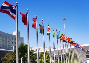 Spotkanie klimatyczne ONZ w cieniu wojny. Ukraińscy delegaci połączyli się ze schronów