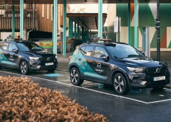 Jak wygląda bezprzewodowe ładowanie samochodu elektrycznego