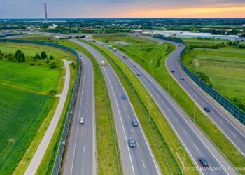 GDDKiA opowiada nam o projekcie fotowoltaiki na A2