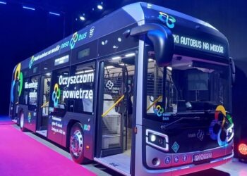 Premiera polskiego autobusu wodorowego – NesoBus od Grupy Polsat Plus i ZE PAK