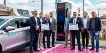 NOXO. otwiera 100 ultraszybką stację ładowania
