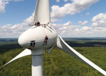 Ćwiczenia strażaków na Farmie Wiatrowej Kamieńsk