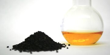 Olej z czarnuszki – właściwości, zalety, zastosowanie